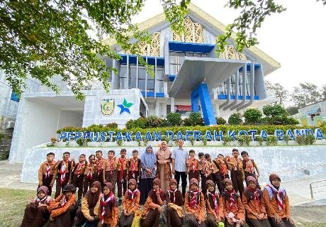 Outing class with class 4, ke perpustakaan kota Banda Aceh